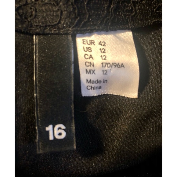 BRITISH!🇬🇧Women’s “Wednesday” Dress From the UK! Divided by H&M Sz 12 - Picture 13 of 16